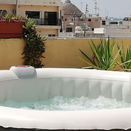 Studio Apartment With Private Terrace, Jacuzzi & Views Mosta Eksteriør billede