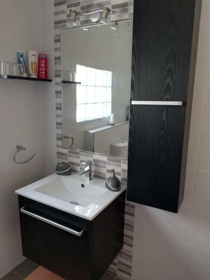 Studio Apartment With Private Terrace, Jacuzzi & Views Mosta Eksteriør billede